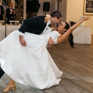 wedding couple dancing